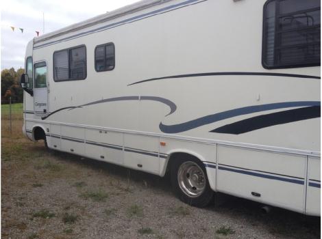 2000 Forest River Georgetown M-303