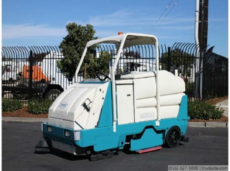 1900 Tennant 8300 Electric Sweeper / Scrubber