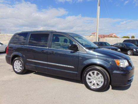 Chrysler : Town & Country $13,000 OFF *EXPORT SPECIAL* 2014 TOURING LEATHER - NAVIGATION