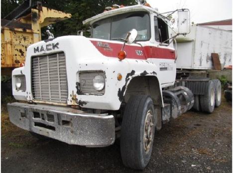 1988 MACK R690ST