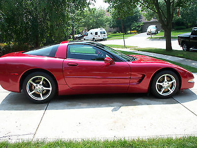 Chevrolet : Corvette Coupe 2000 chevrolet corvette magnetic red