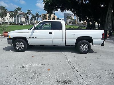 Dodge : Ram 2500  Extended Cab W/Lift Gate Florida 2001 dodge ram 2500 xcab pick up with lift gate