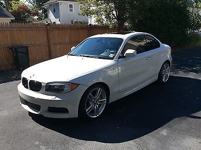 BMW : 1-Series White Coupe 2-door 2012 bmw 135 i coupe 6 speed manual bmw performance exhaust only 7 100 miles