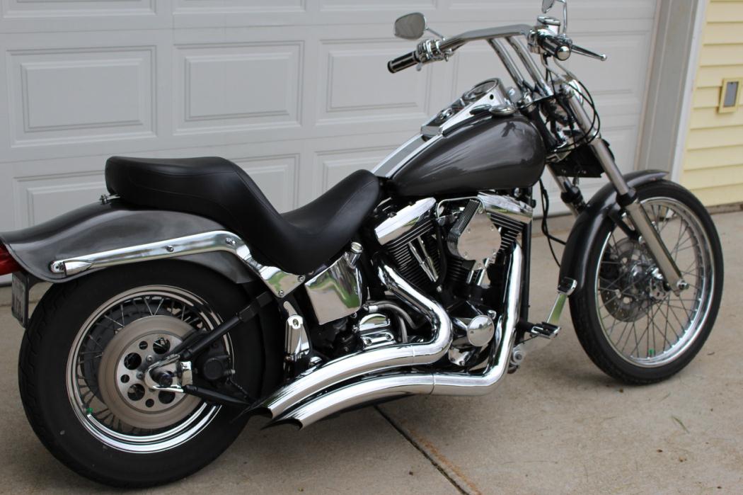 2010 Harley-Davidson Softail ROCKER FXCWC