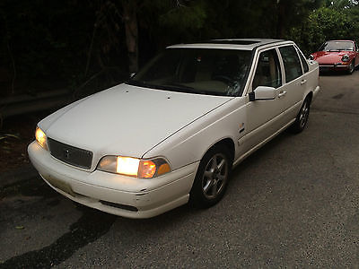 Volvo : S70 GLT 1998 volvo s 70 glt overheating