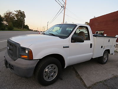 Ford : F-250 REG CAB UTILITY BED 5.4 GAS AUTO 4X2 8800 GVW EXTRA CLEAN UTILITY WORK TRUCK! READY TO GO BACK TO WORK! CLEAN TEXAS TRUCK!