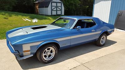 Ford : Mustang 2 door coupe 1972 ford mustang coupe