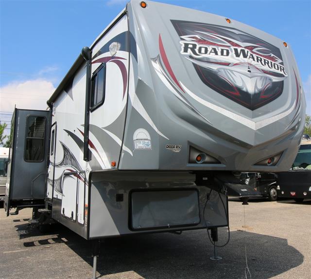 2014 Heartland Road Warrior 390