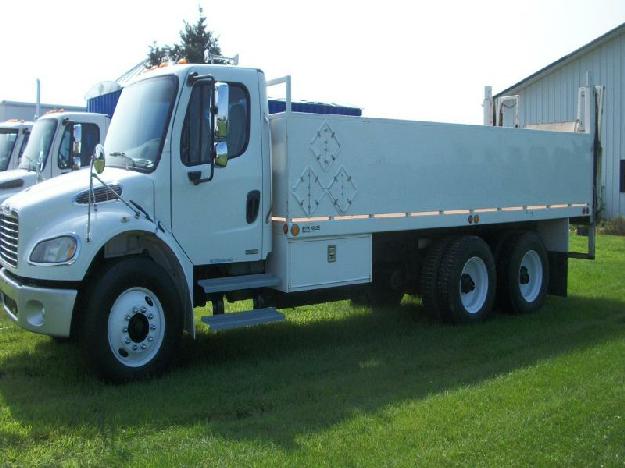 Freightliner business class m2 106 flatbed truck for sale