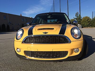 Mini : Cooper S 1 owner clean carfax clean dual sunroof sport package
