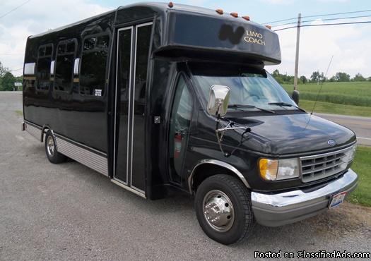 1993 FORD E350 14-PSG EXEC. LIMO BUS