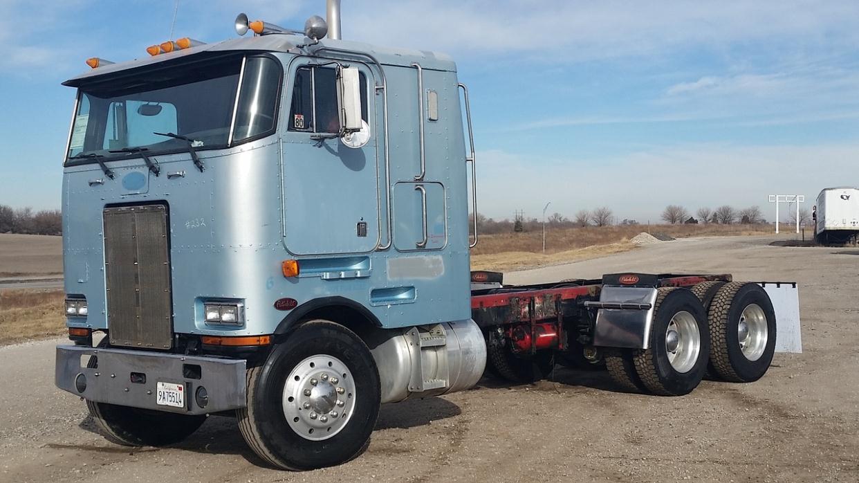 1988 Peterbilt 362