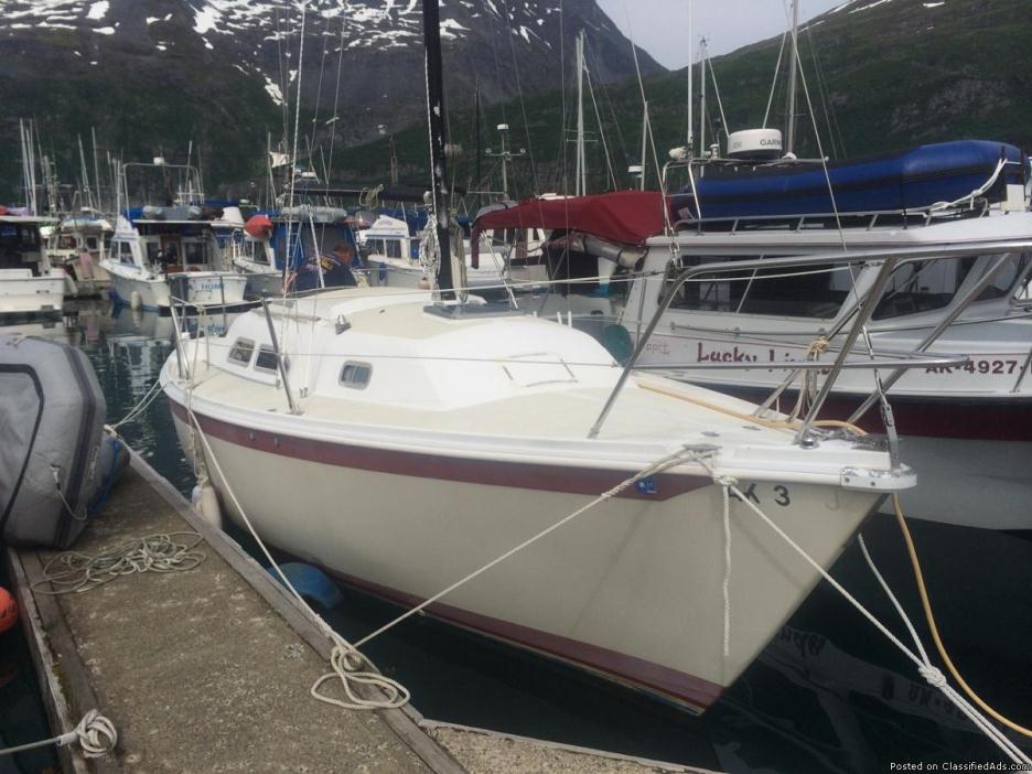 Leaving State selling Erickson 25' sail boat