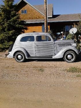 1935 Ford Slant Back 2 Door Sedan
