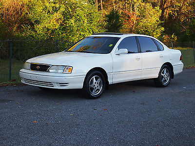 Toyota : Avalon XL Sedan 4-Door 1998 toyota avalon xl sedan 4 door 3.0 l sunroof leather