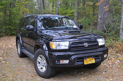 Toyota : 4Runner 4 Door SUV Excellent Running Condition, has tow hitch and includes folding cargo trailer