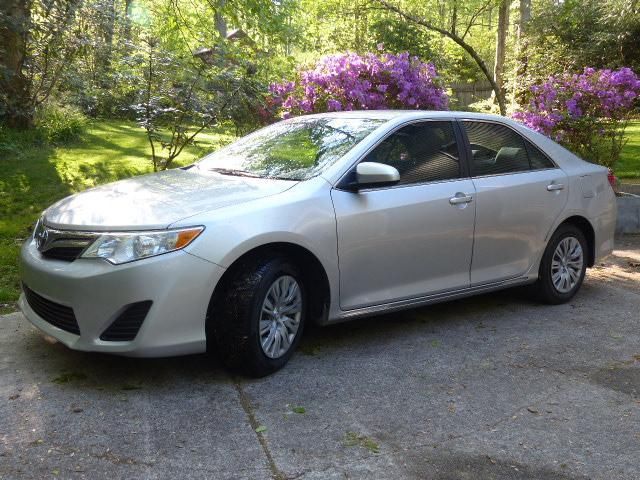 2012  Toyota Camry LE