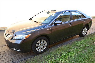 Toyota : Camry 4dr Sedan LOW MILES MUST SELL CALL: 312-671-6161