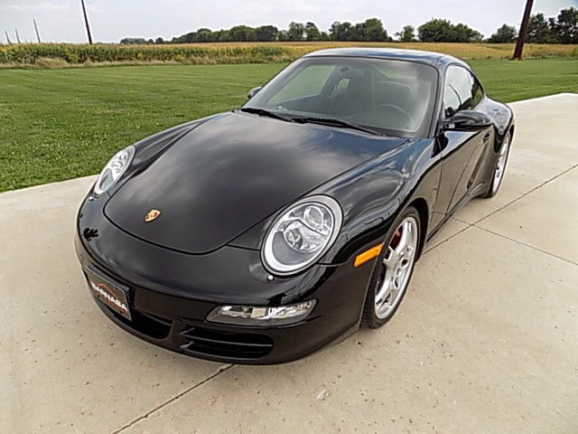 Porsche : 911 2dr Cpe Carr Stunning low mileage widebody Carrera 4 