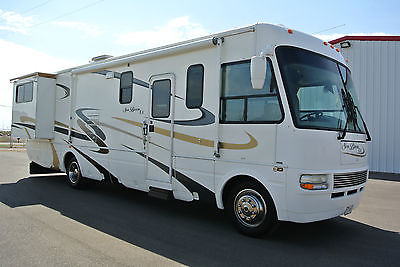 **REDUCED** 2005 National RV Sea Breeze LX M-8341LX New Tires Only 44k miles