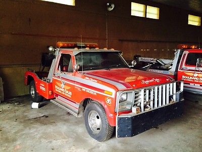Ford : Other Towing Ford F37 Towing Truck Pickup