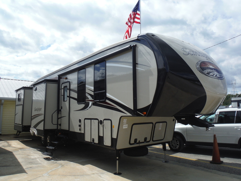 2004 Forest River Cherokee 29DD