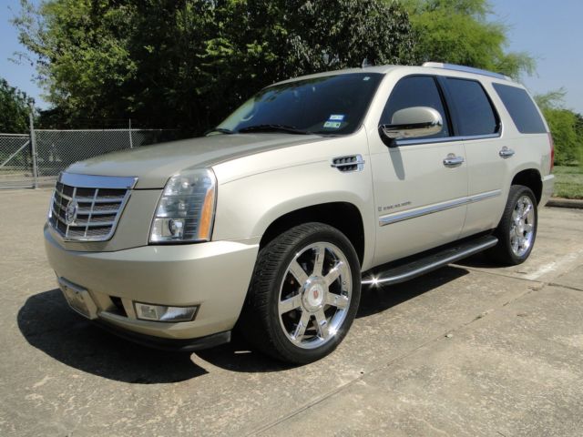 Cadillac : Escalade AWD 4dr 2009 cadillac escalade awd navigaiton camera 3 rd row immacualte special finance