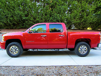 Chevrolet : Silverado 1500 LT 67 k mi 4 x 4 lt crew cab 4 door full size new tires red on grey solid truck