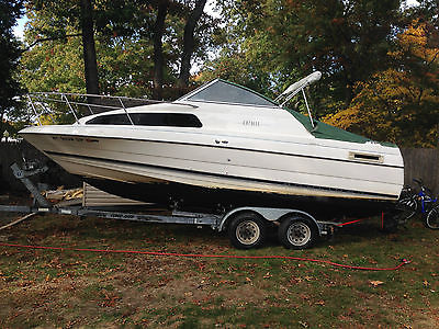 1998 Bayliner Ceira Express 2252 with Double Axle Trailer
