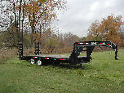 2005 20FT Load Max gooseneck trailer with 9,000lb winch
