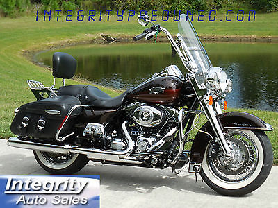 Harley-Davidson : Touring 2011 harley davidson flhrc road king classic low miles excellent color