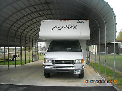 2008 Jayco {greyhawk} Ford 31' brown and white stripping With 2 Slides