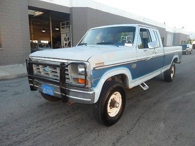 Ford : F-250 XLT 1985 ford f 250 supercab 4 x 4 diesel 79 000 miles very clean with no rust 5999