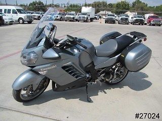 Kawasaki : Other Concours 14 1400 Sport Touring Michelin Pilot Road 3 tires! 2008 concours 14 1400 sport touring bike new michelin pilot road 3 tires