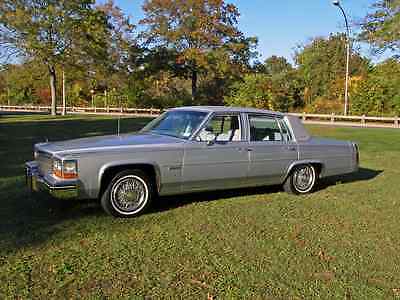 Cadillac : DeVille 1982 cadillac deville