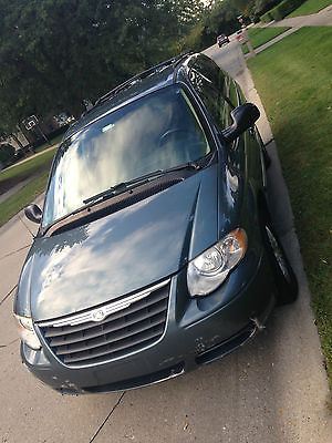 Chrysler : Town & Country 2006 chrysler town and country touring minivan
