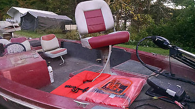 1976 Pro Craft Bass Boat 16.5 ft 85 hp Evinrude $1300 OBO