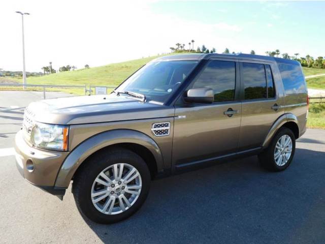 Land Rover : LR4 Base 4X4 4dr Luxury Package 4x4  Clean CarFax  Remaing CPO Warranty  Low Miles