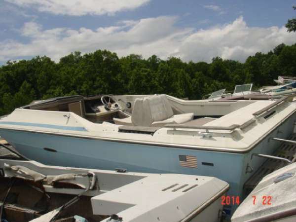 1978  Sea Ray  SRV 240 CC Cuddy Mercruiser 233