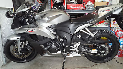 Honda : CBR 2008 silver honda cbr 600 rr motorcycle low miles bone stock cbr 600 rr