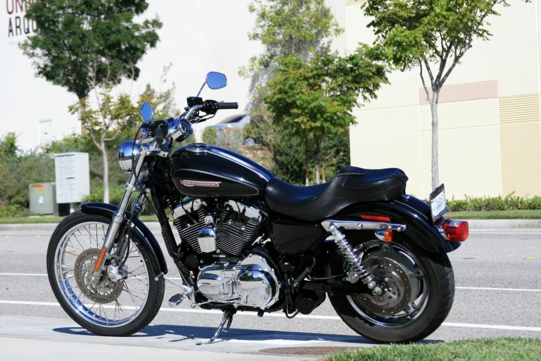 2009  Harley-Davidson  1200 CUSTOM