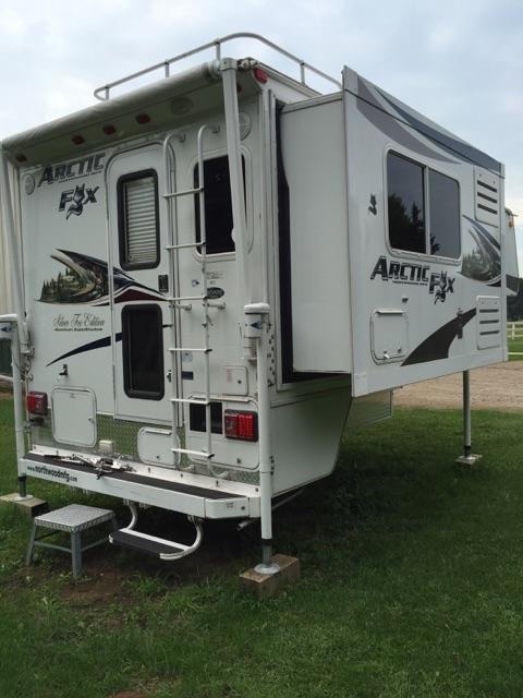 2011 Northwood Mfg Arctic Fox 811S