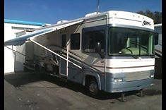 2000 Southwind Storm by Fleetwood RV 32 Ft