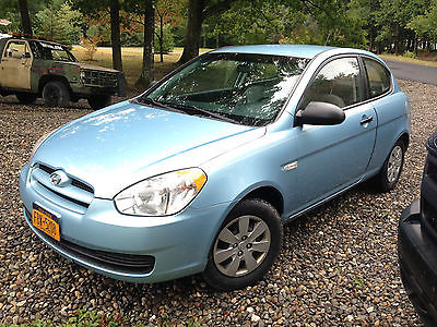 Hyundai : Accent GS 2dr Hatchback Manual Shift 5 Speed 2009 hyundai accent just serviced no rust look nice car runs great gas saver ny