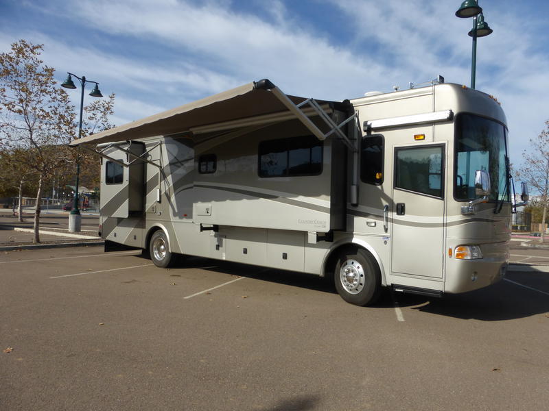 2005 Country Coach Inspire 330