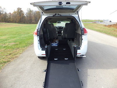 Toyota : Sienna LE Mini Passenger Van 5-Door 2014 toyota sienna le handicap wheelchair van rear entry