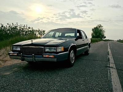 Cadillac : DeVille Sedan Deville 1990 cadillac deville base sedan 4 door 4.5 l