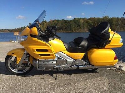 Honda : Gold Wing 2010 honda gold wing abs nav xm weather radar capable heated seats grips tpms