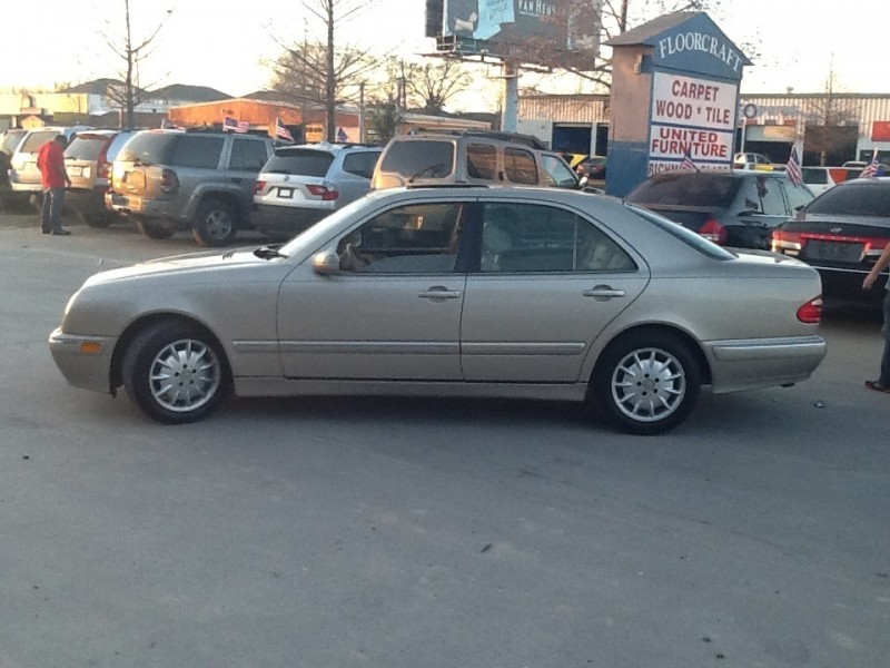 2001 Mercedes-Benz E-Class 4dr Sdn 3.2L