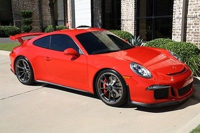Porsche : 911 GT3 Coupe Must Read Options!! Guards Red Lift System Dynamic Light System Sport Seats More